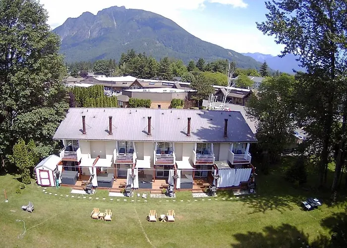 Moon River Suites #3